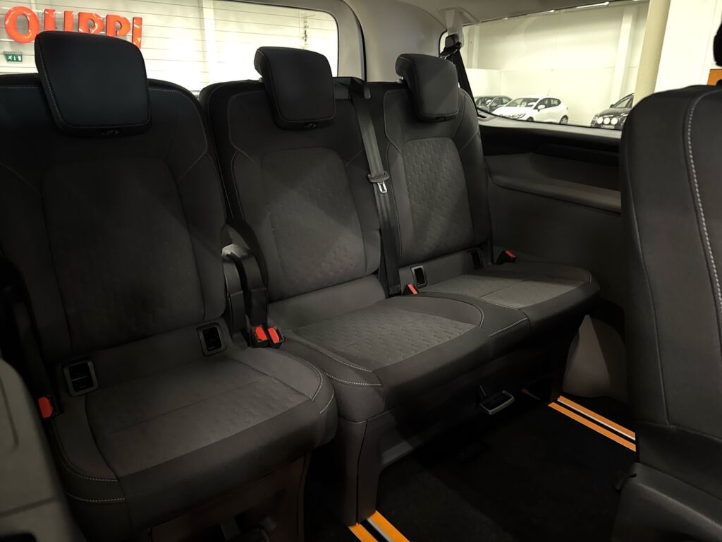 Ford Tourneo Custom 2026 Musta