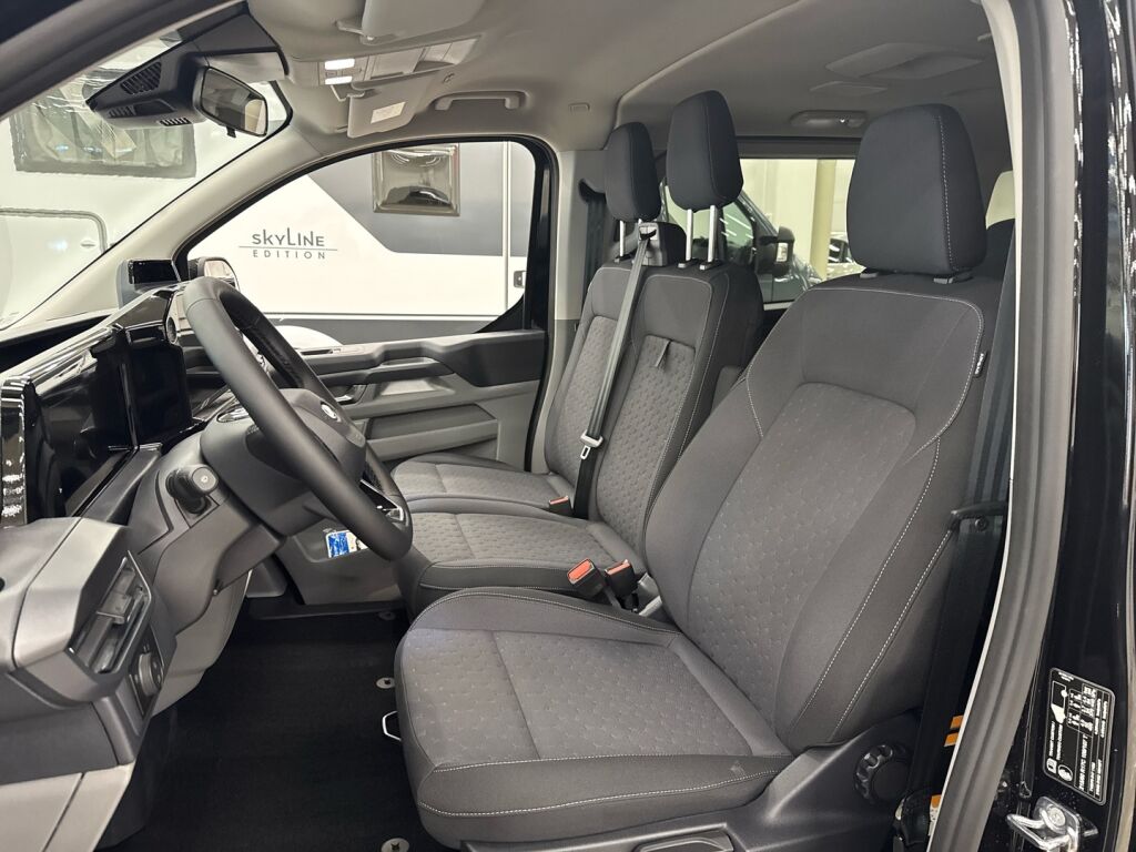 Ford Tourneo Custom 2026 Musta