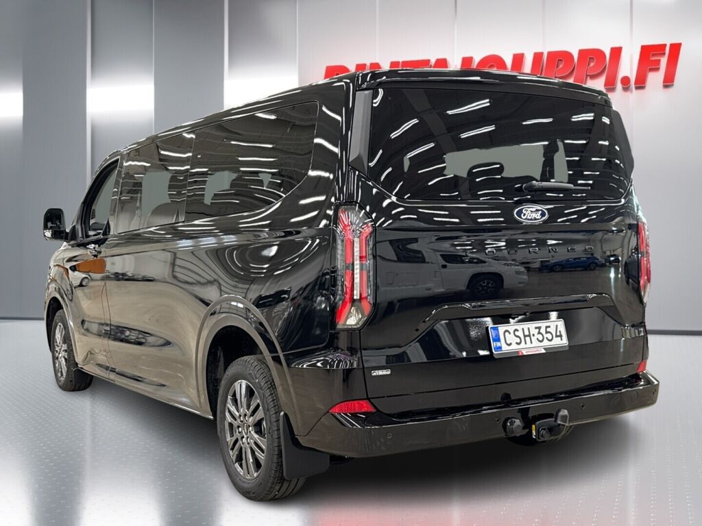 Ford Tourneo Custom 2026 Musta