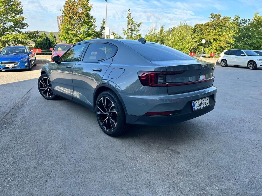 Polestar 2 2022 Harmaa