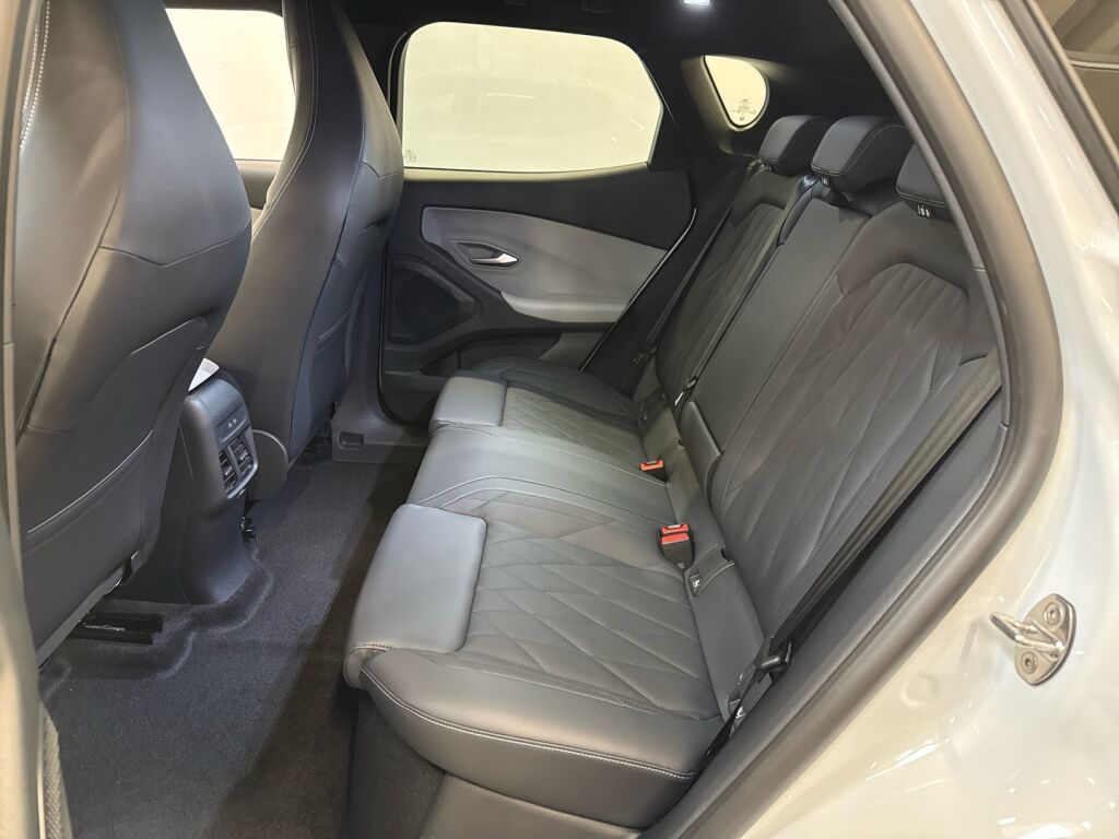 Ford Capri 2025 Frozen White