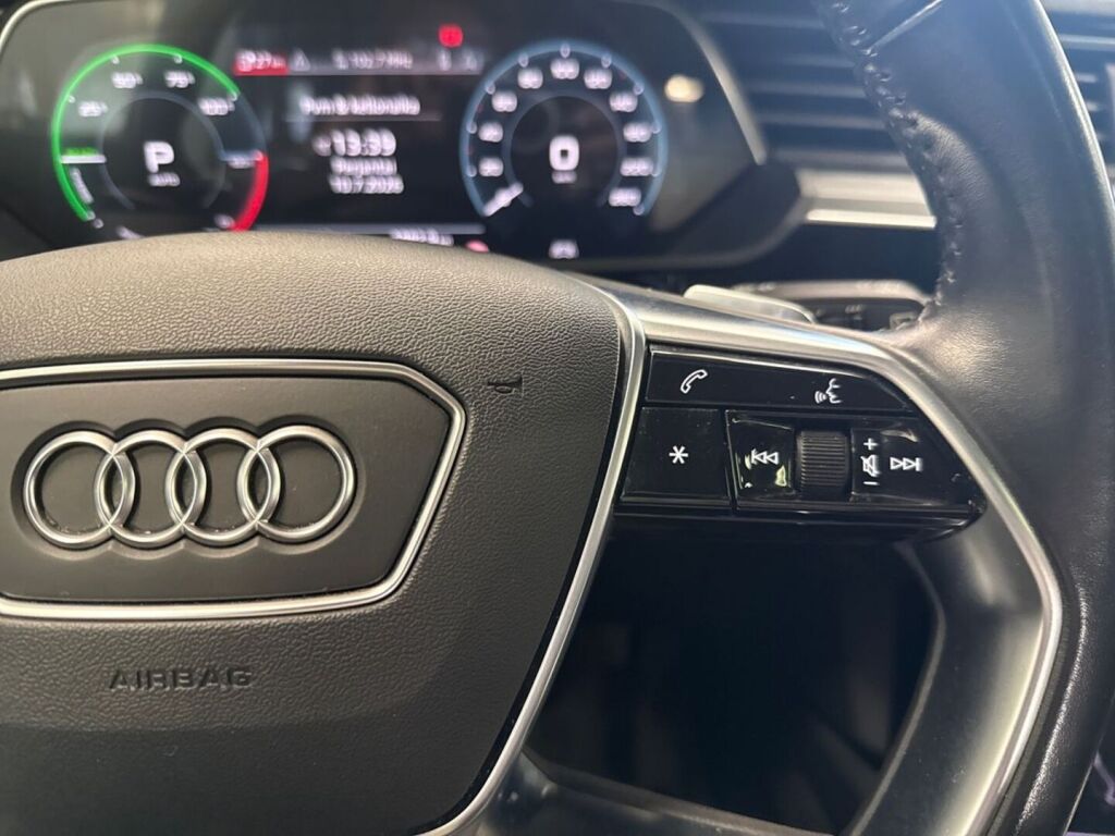 Audi e-tron 2020 Sininen