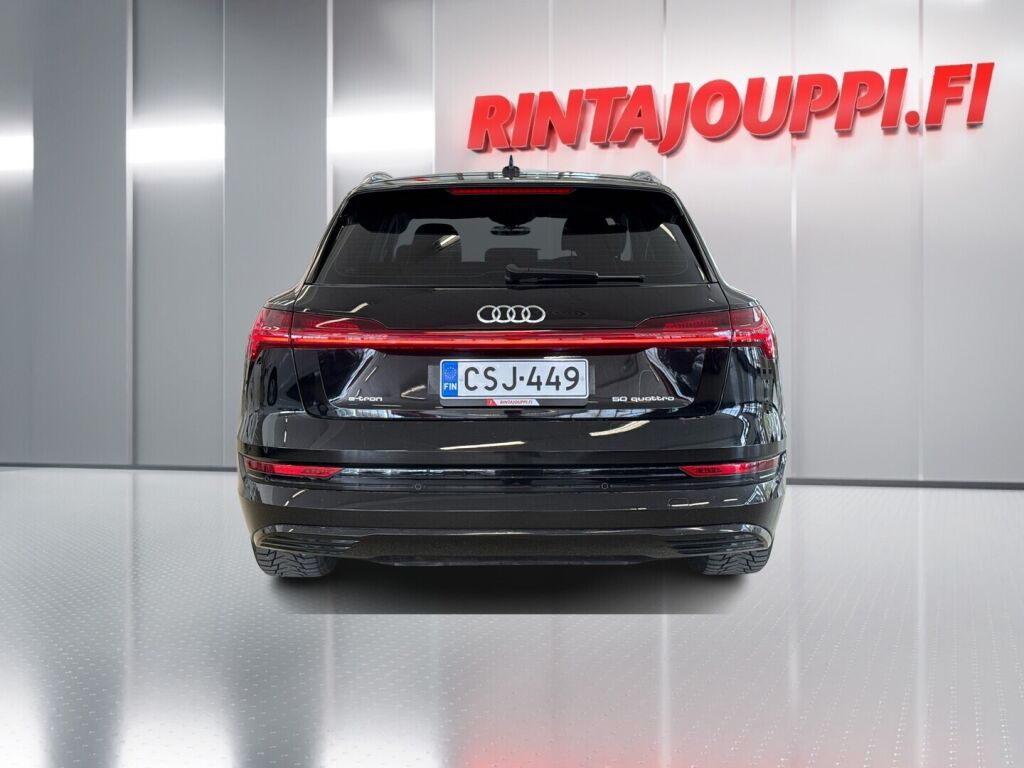 Audi e-tron 2020 Sininen