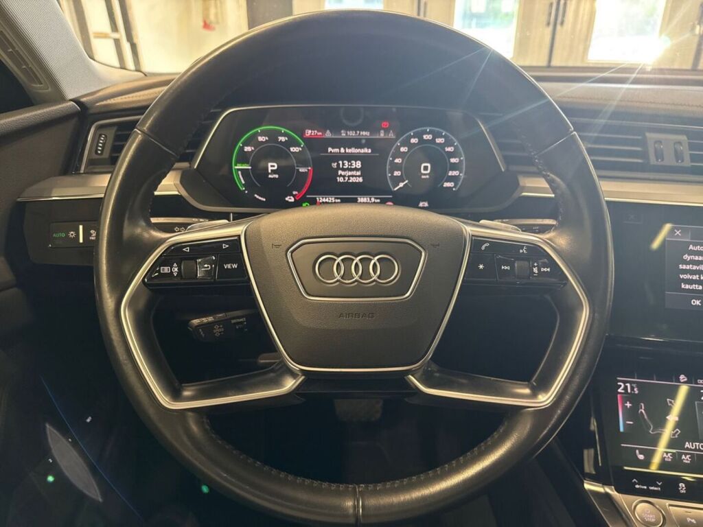 Audi e-tron 2020 Sininen