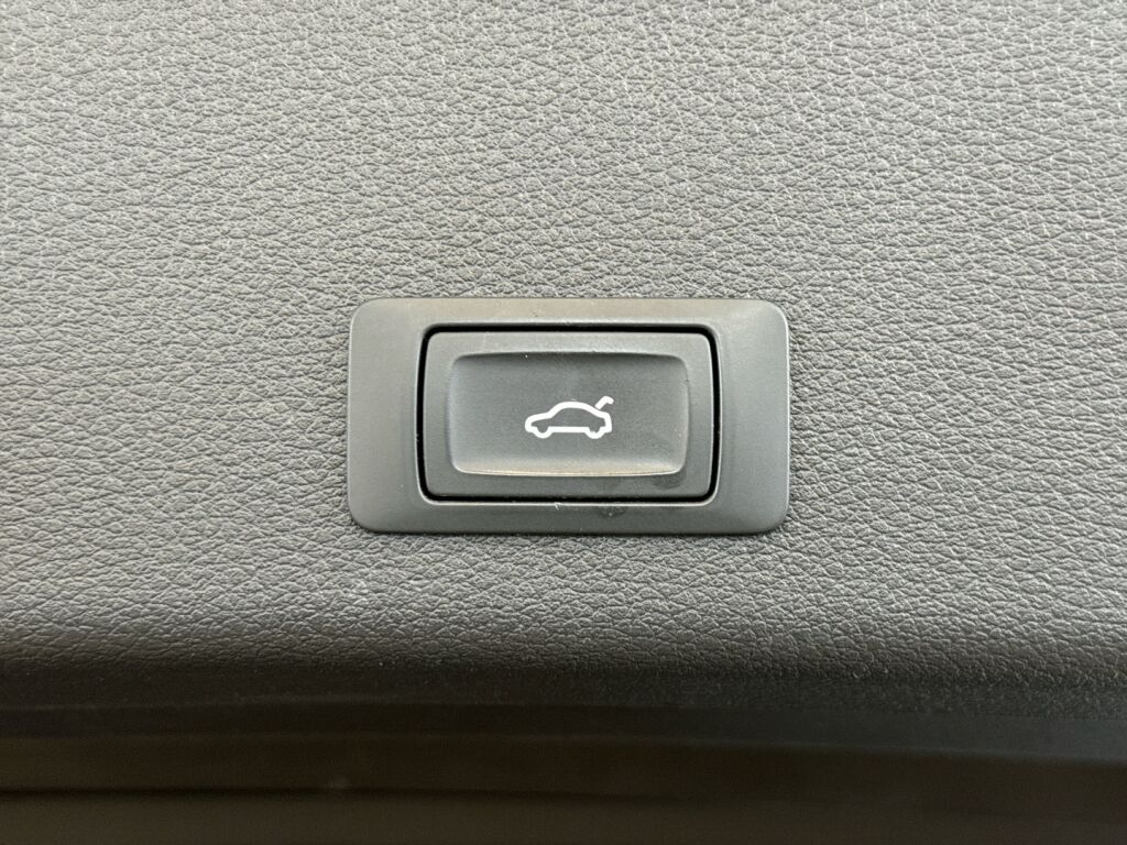 Audi e-tron 2020 Sininen
