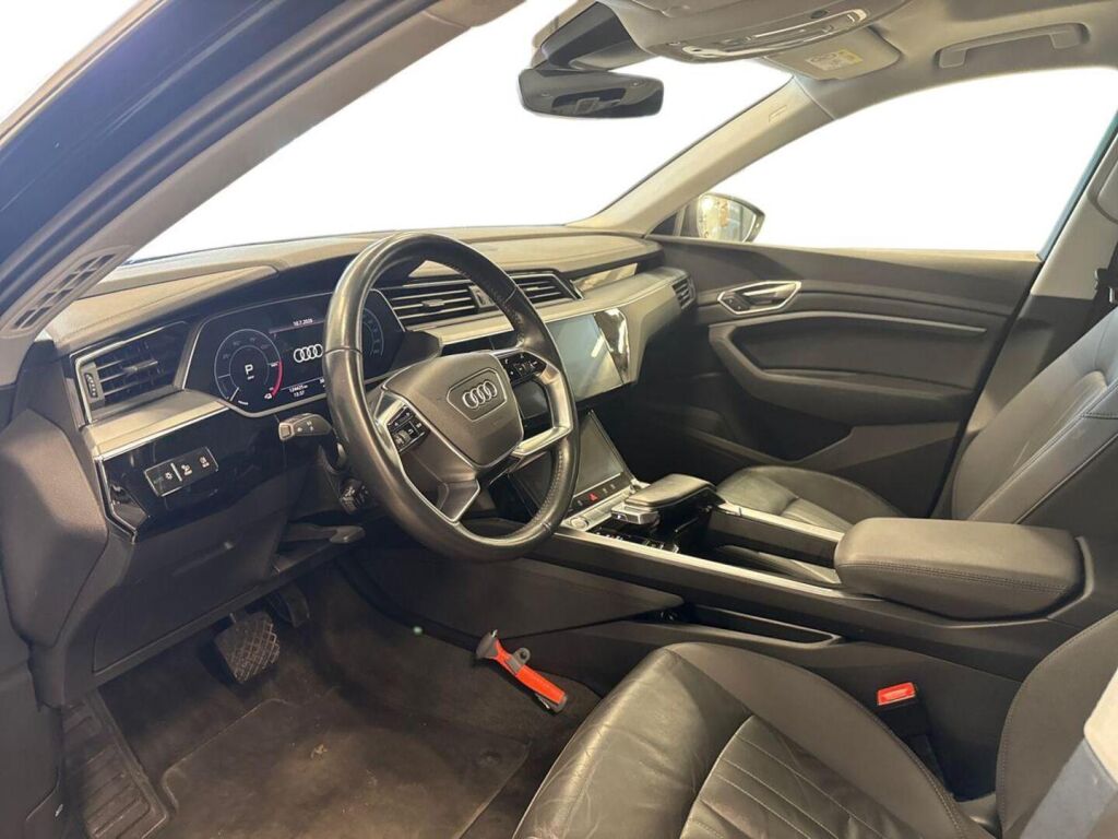 Audi e-tron 2020 Sininen