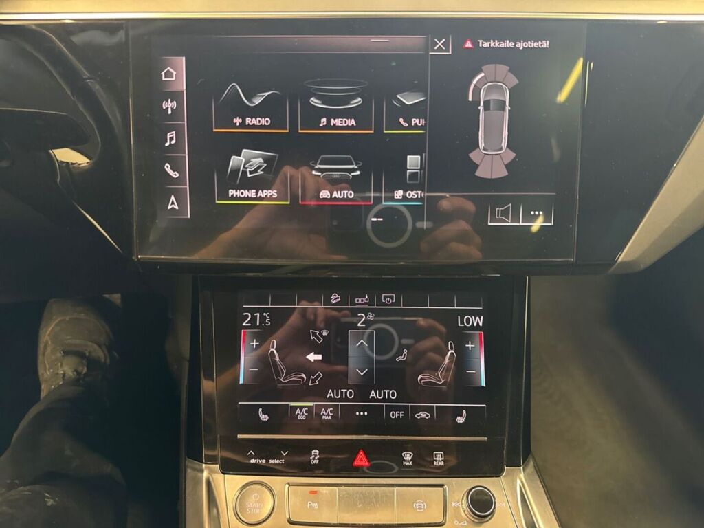 Audi e-tron 2020 Sininen