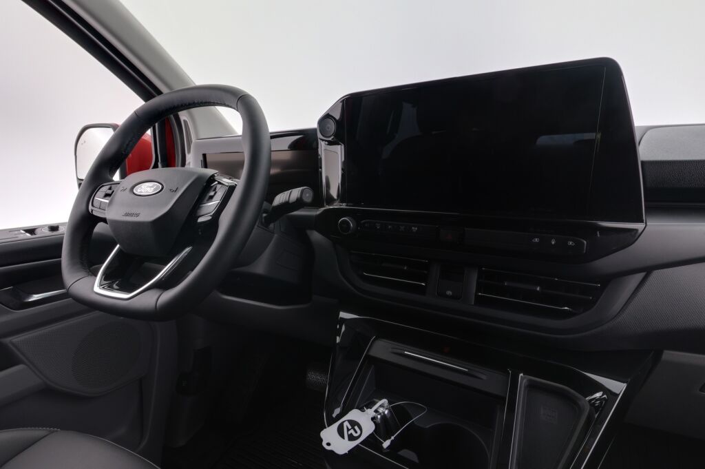 Ford Tourneo Custom 2025 Punainen