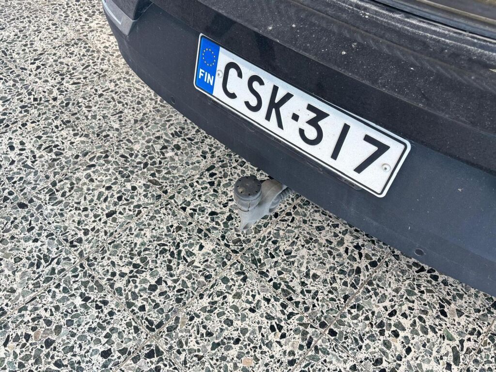 Polestar 2 2021 Musta