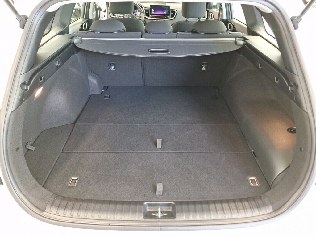 Kia Ceed 2024 Valkoinen