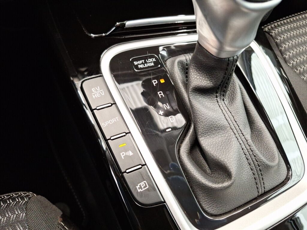 Kia Ceed 2024 Valkoinen