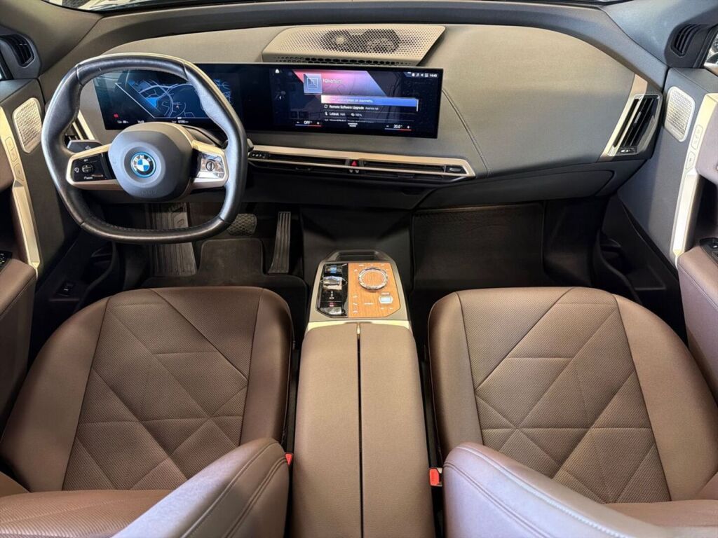 BMW iX 2022 Sininen
