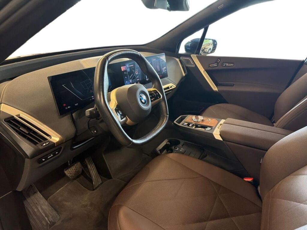BMW iX 2022 Sininen