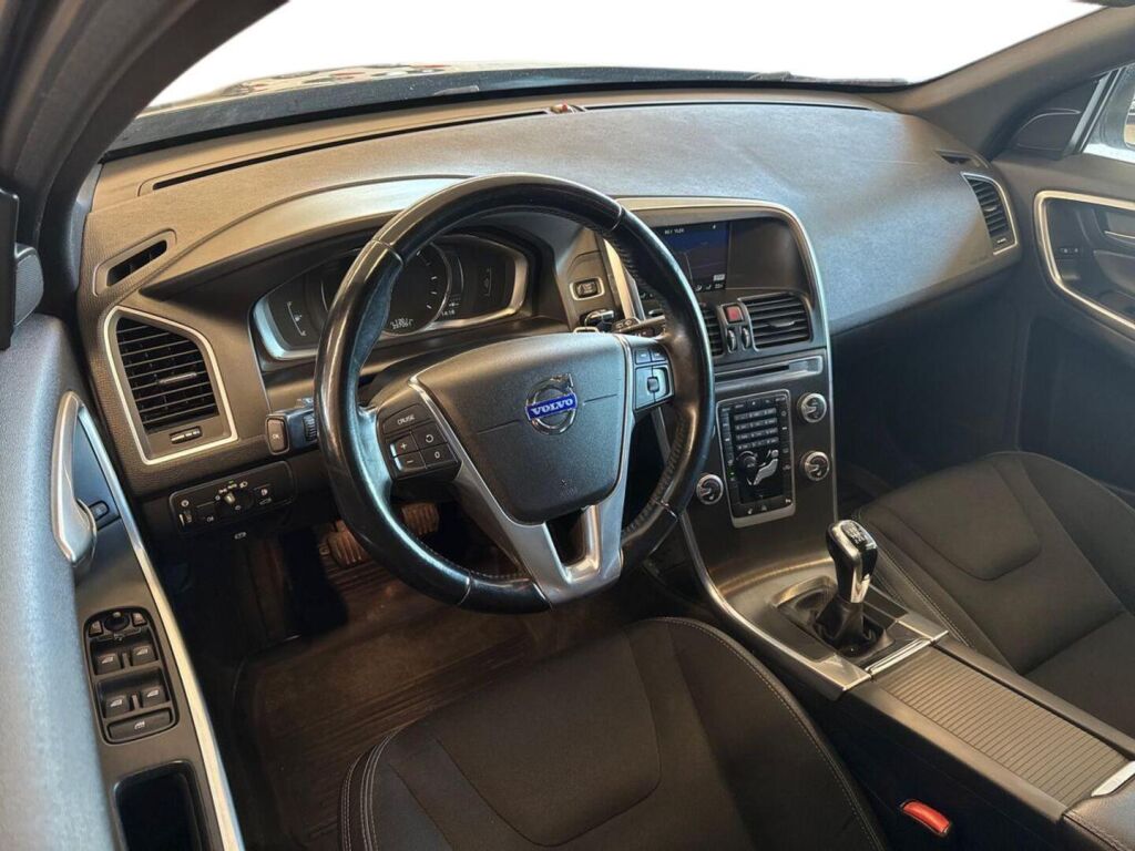 Volvo XC60 2015 Musta