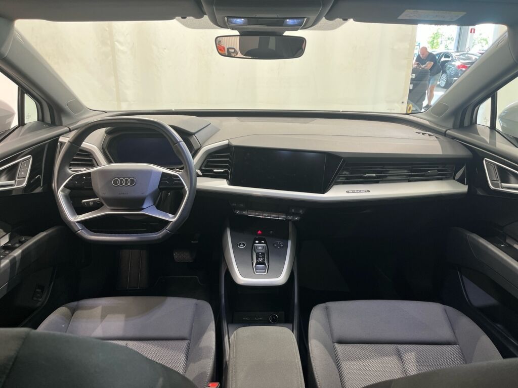 Audi Q4 e-tron 2023 Valkoinen