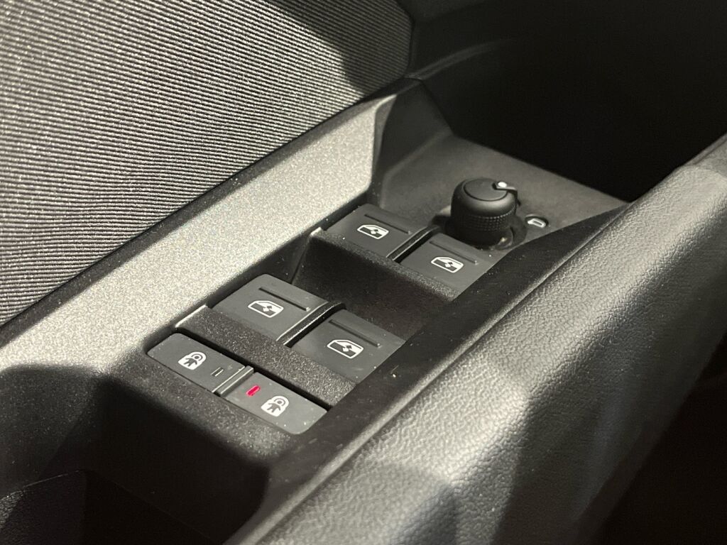 Audi Q4 e-tron 2023 Valkoinen