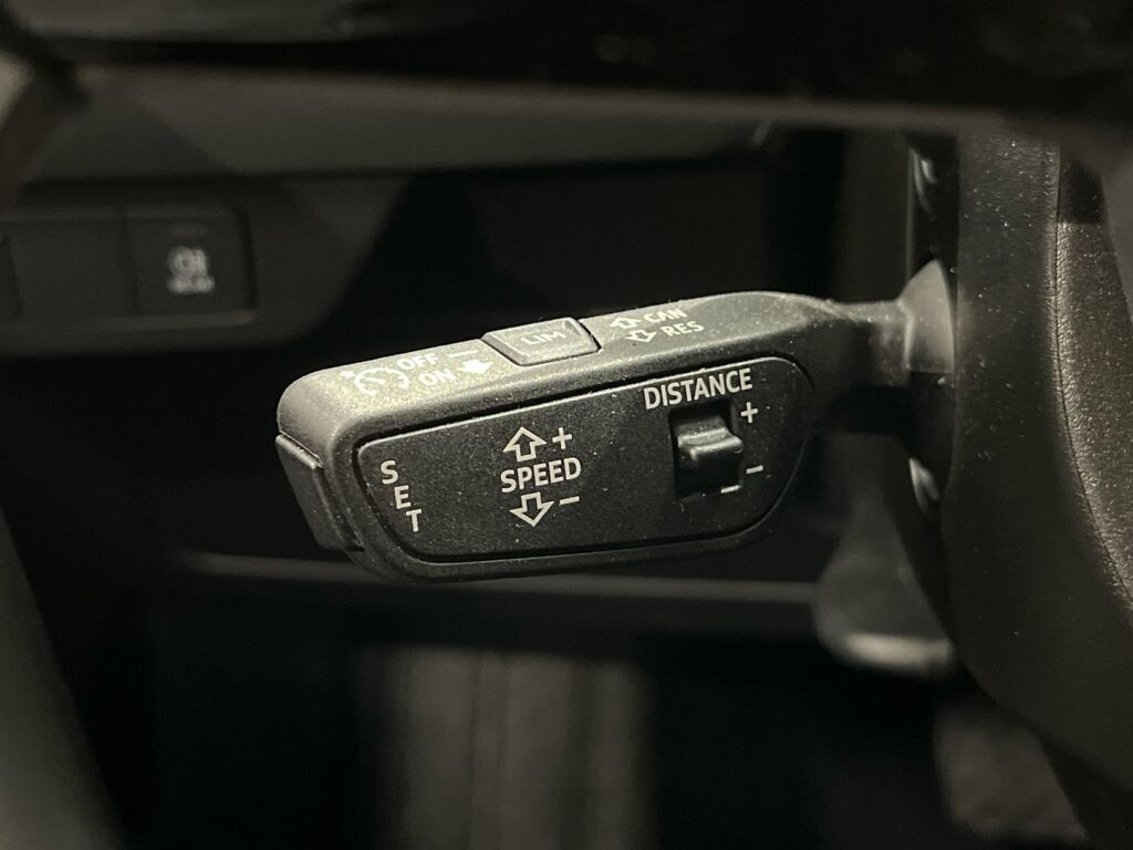 Audi Q4 e-tron 2023 Valkoinen