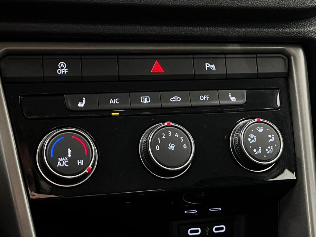 Volkswagen T-Roc 2022 Valkoinen