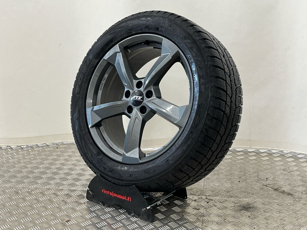 Audi Q4 e-tron 2022 Musta