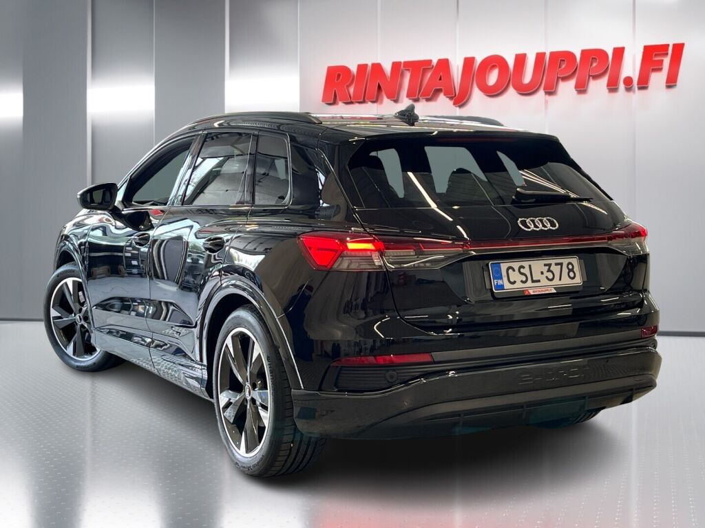 Audi Q4 e-tron 2022 Musta
