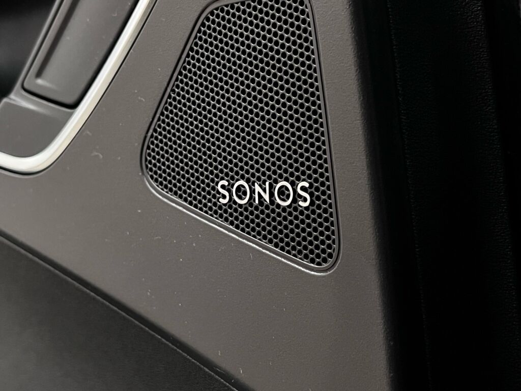 Audi Q4 e-tron 2022 Musta