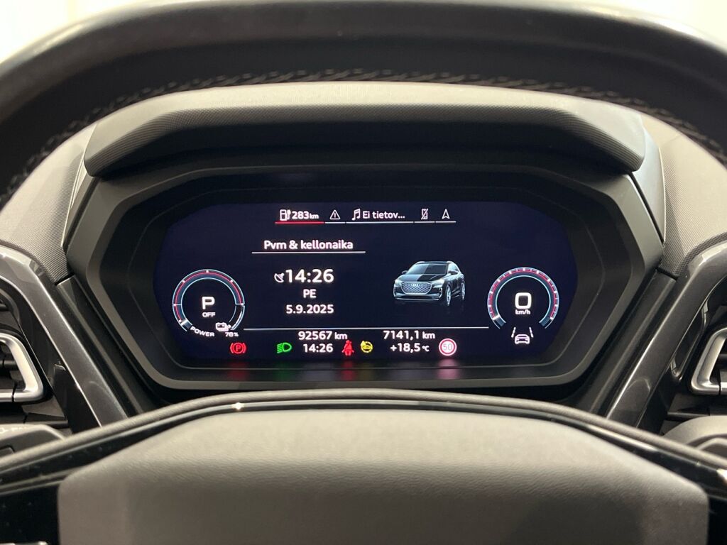 Audi Q4 e-tron 2022 Musta