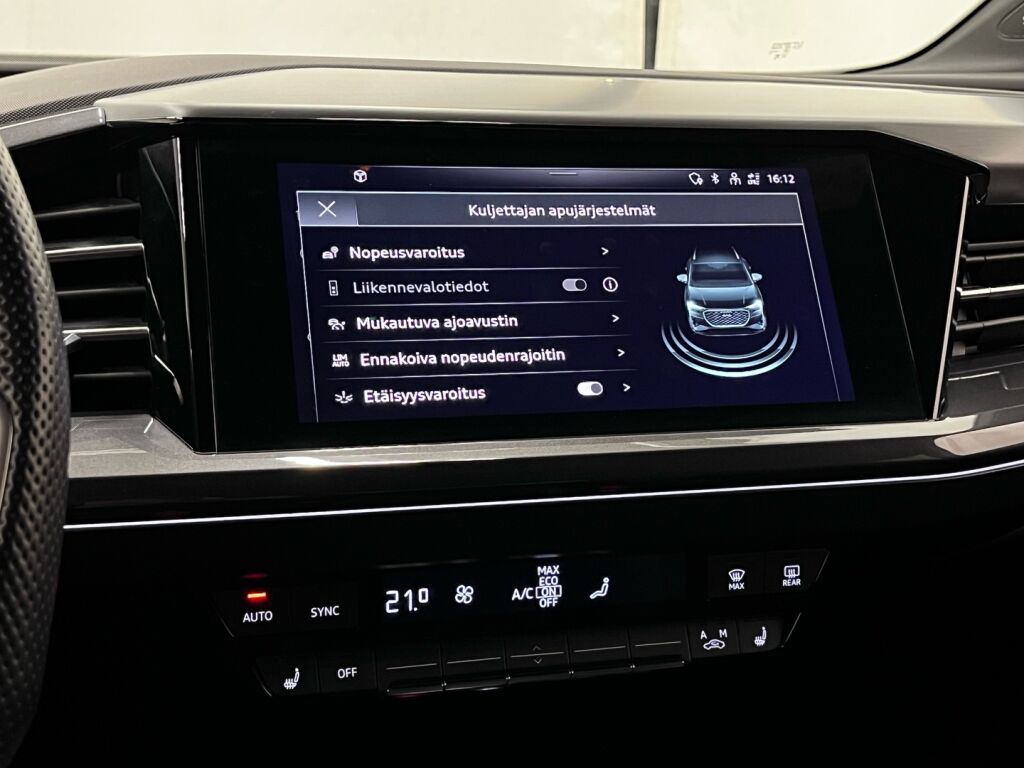 Audi Q4 e-tron 2022 Musta