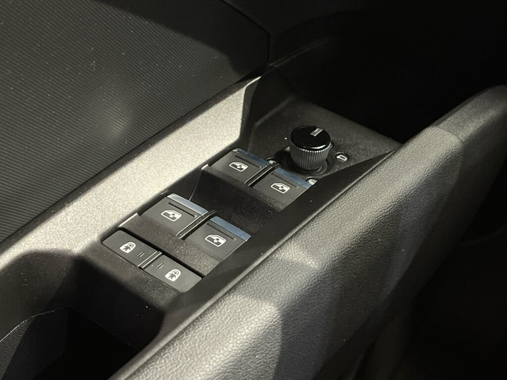 Audi Q4 e-tron 2022 Musta