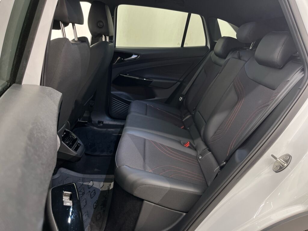 Volkswagen ID.4 2024 Valkoinen