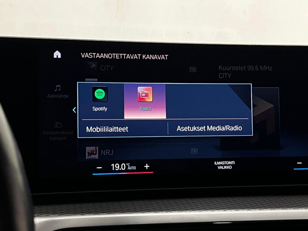 BMW i4 M50 2023 Vihreä