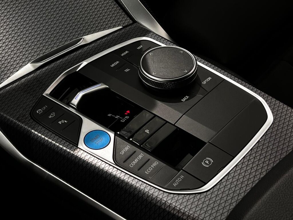 BMW i4 M50 2023 Vihreä