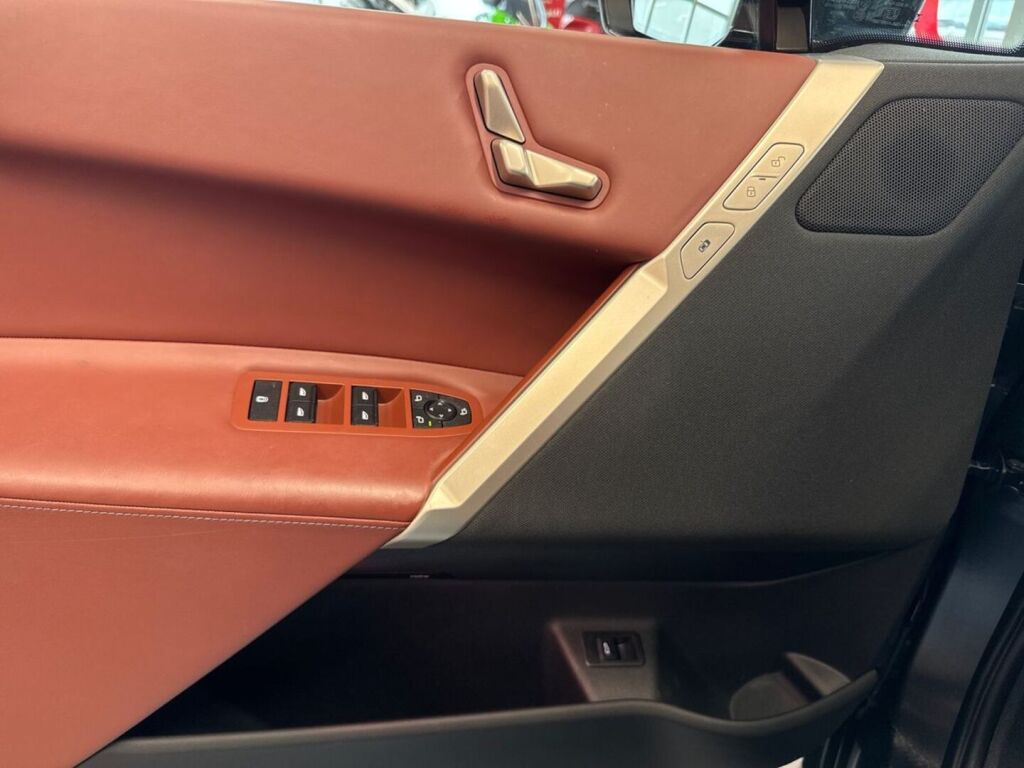 BMW iX 2022 Harmaa