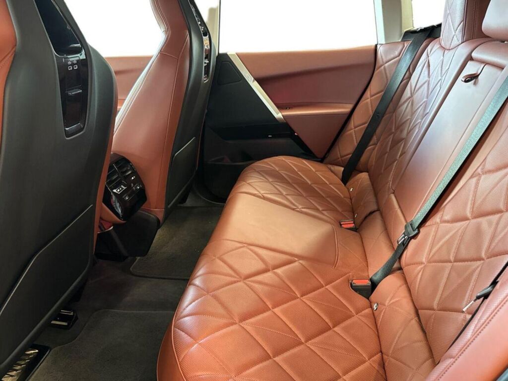 BMW iX 2022 Harmaa