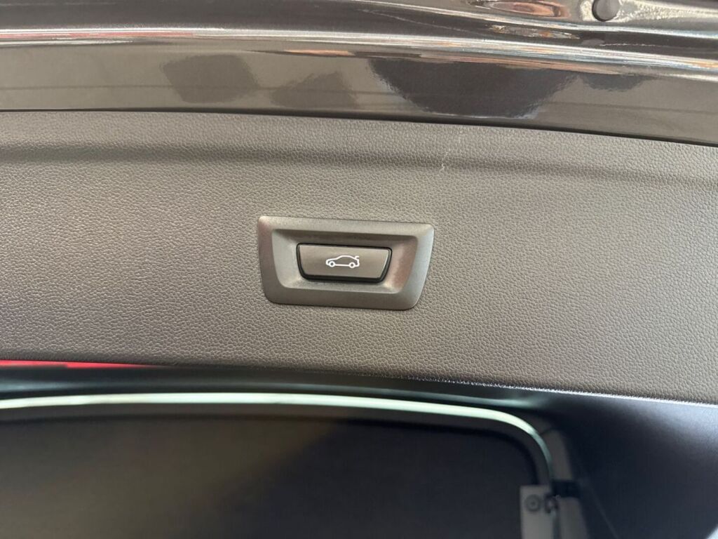 BMW iX 2022 Harmaa
