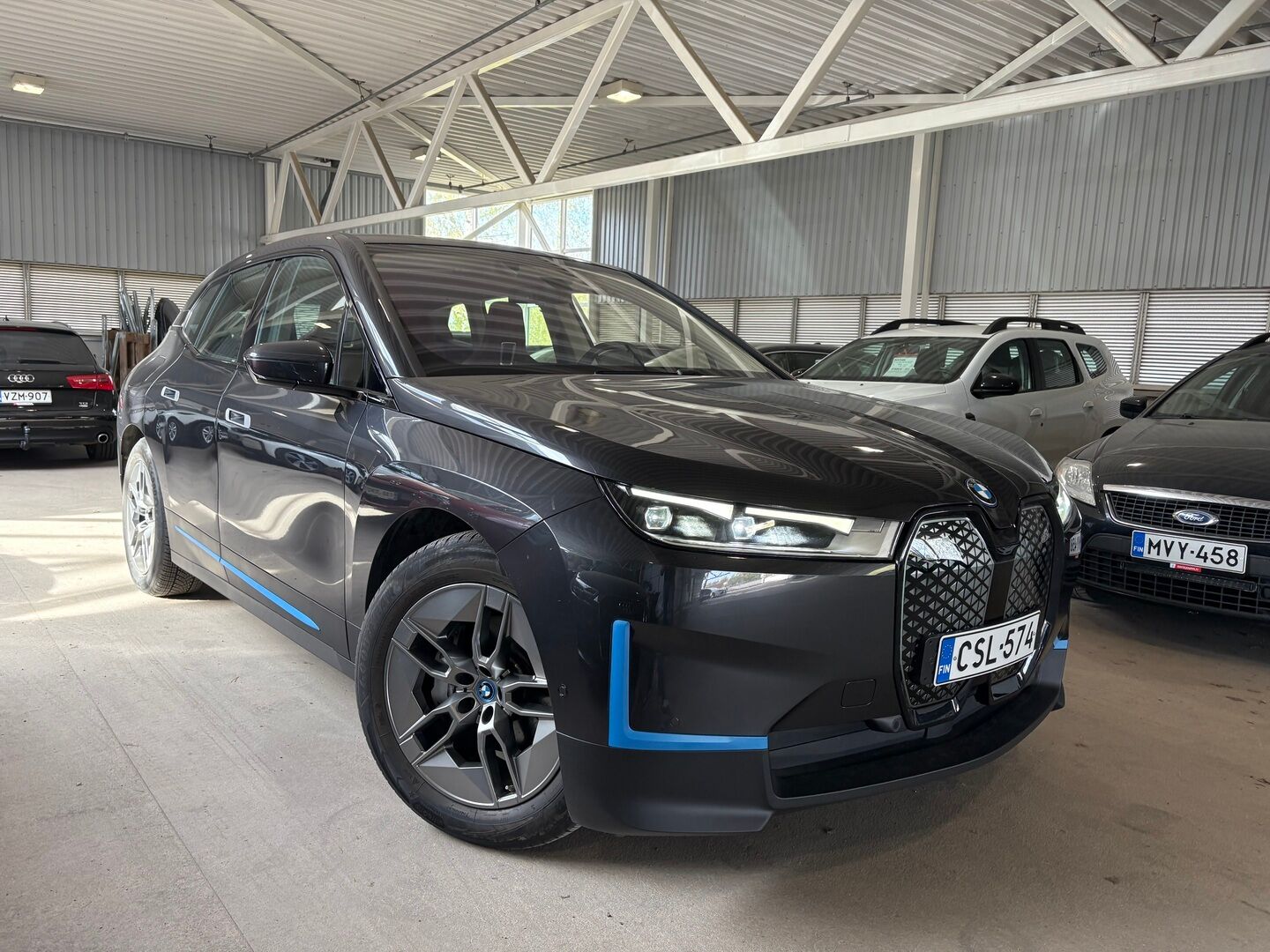 BMW iX