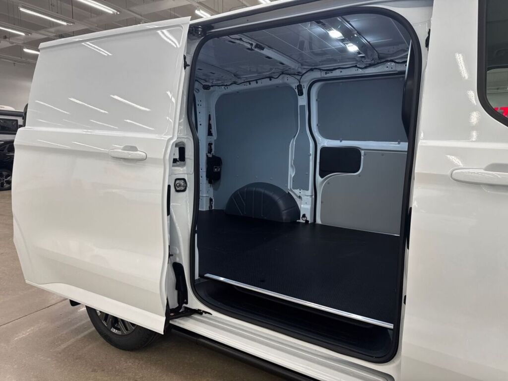 Ford Transit Custom 2026 Valkoinen