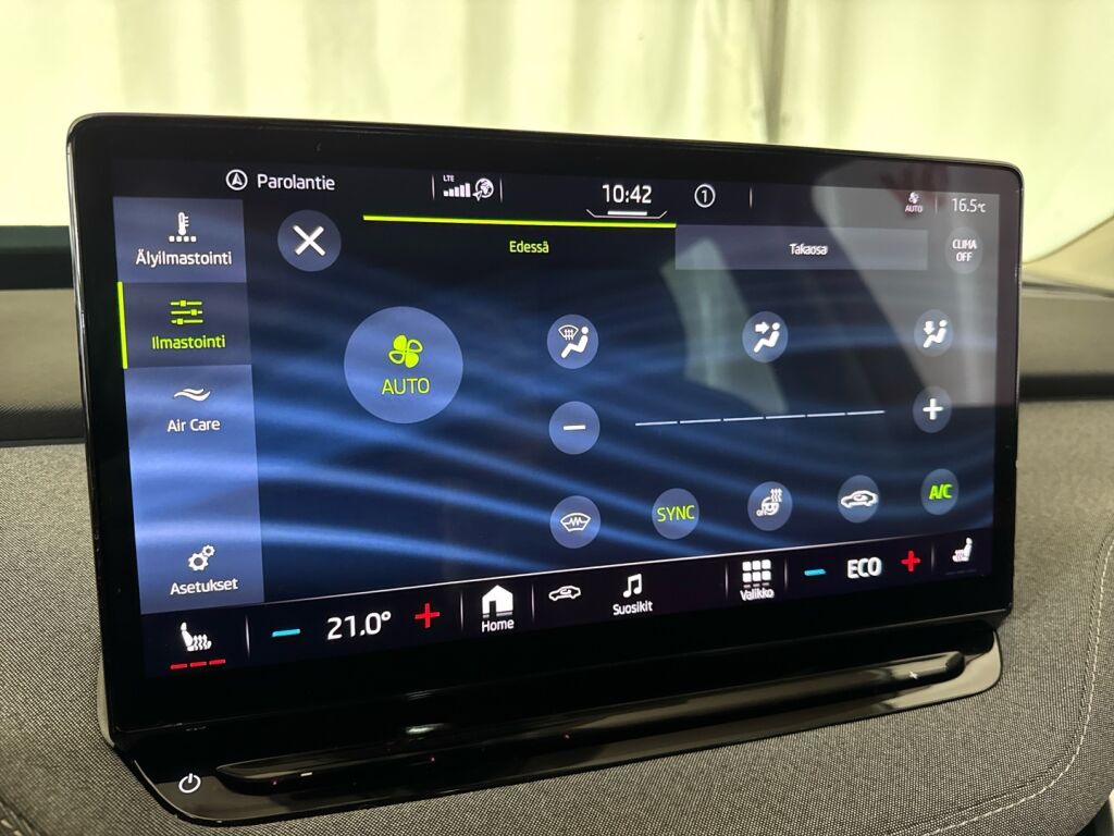 Skoda Enyaq 2021 Punainen