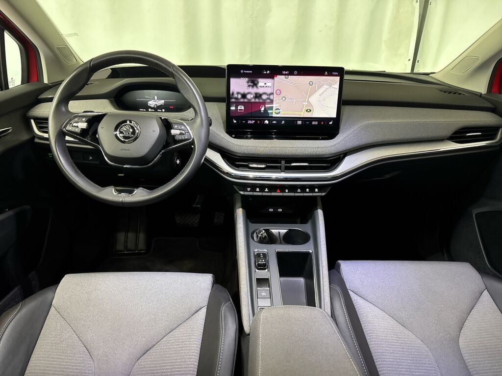 Skoda Enyaq 2021 Punainen