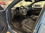 Volvo XC40 2023 met.sininen/musta katto