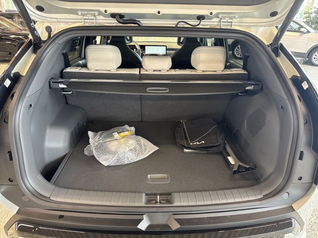 Kia EV3 2026 Harmaa