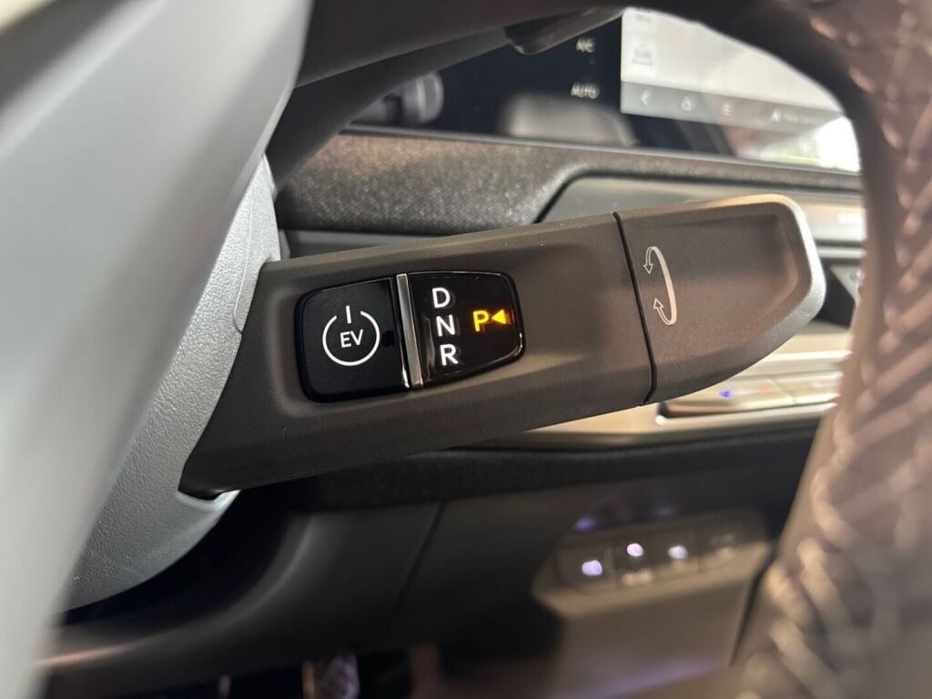 Kia EV3 2026 Harmaa