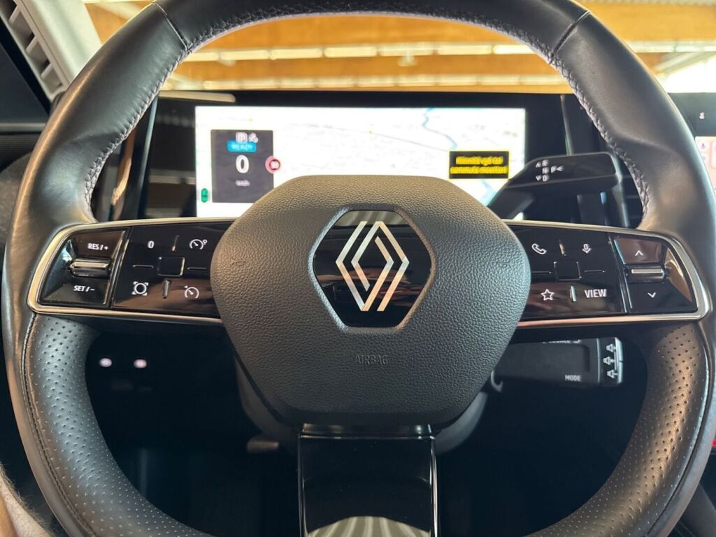 Renault Megane 2023 Valkoinen