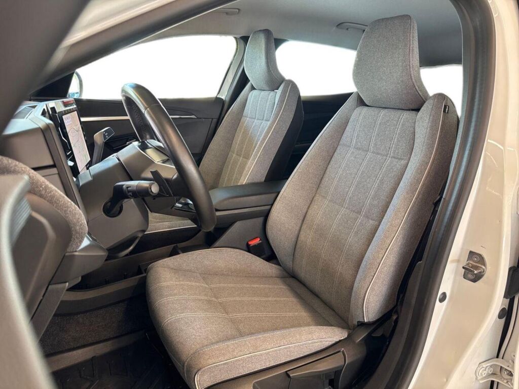 Renault Megane 2023 Valkoinen