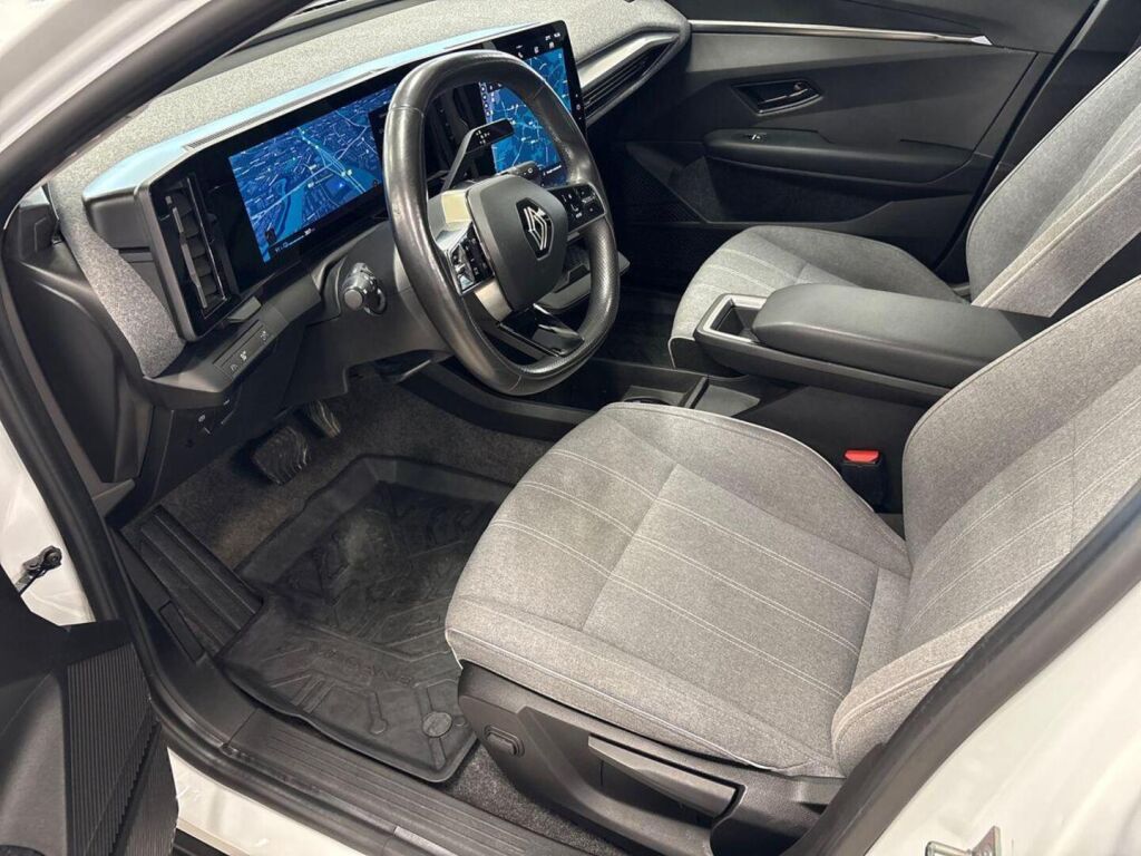Renault Megane 2023 Valkoinen