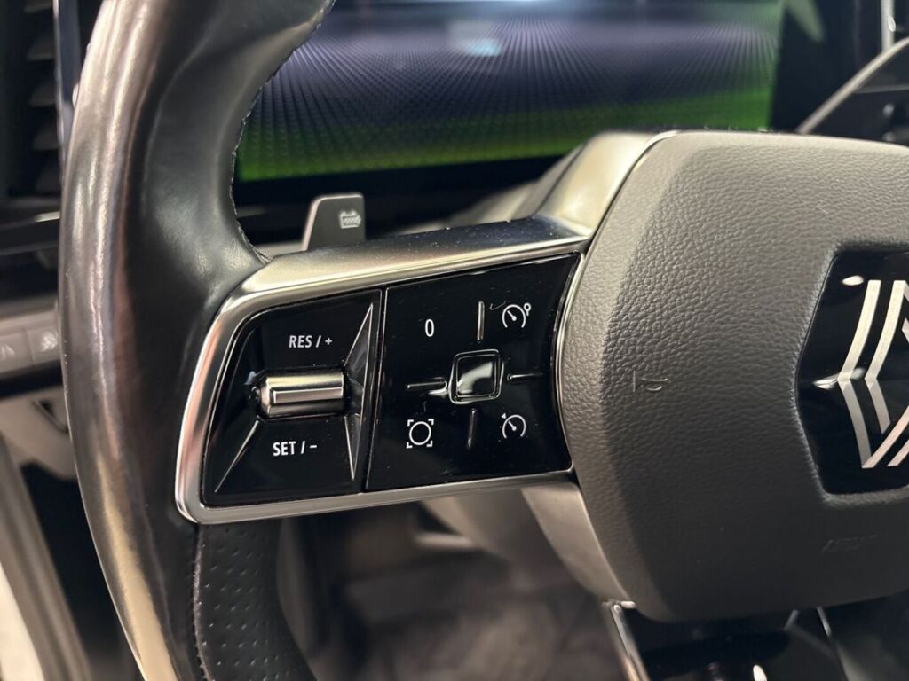 Renault Megane 2023 Valkoinen
