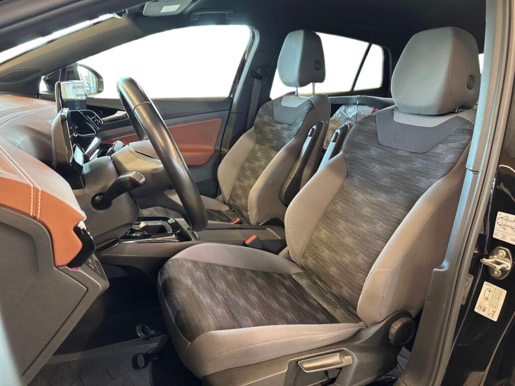 Volkswagen ID.5 2022 Musta