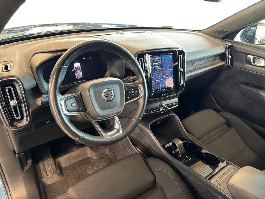 Volvo C40 2023 Sininen