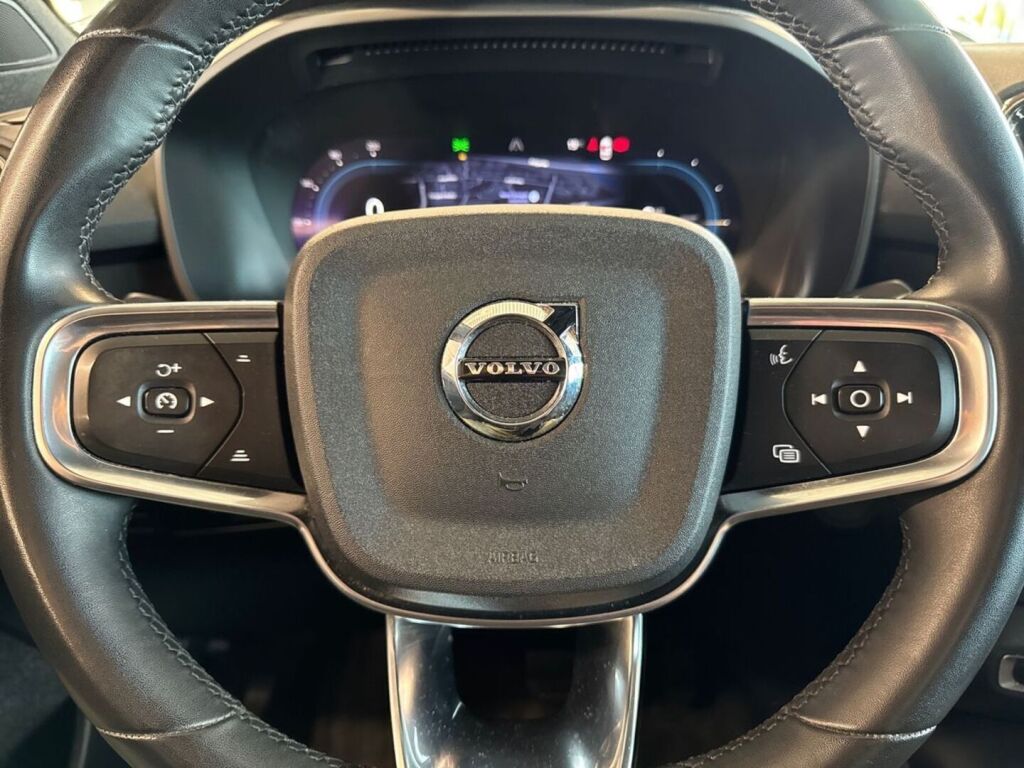 Volvo C40 2023 Sininen