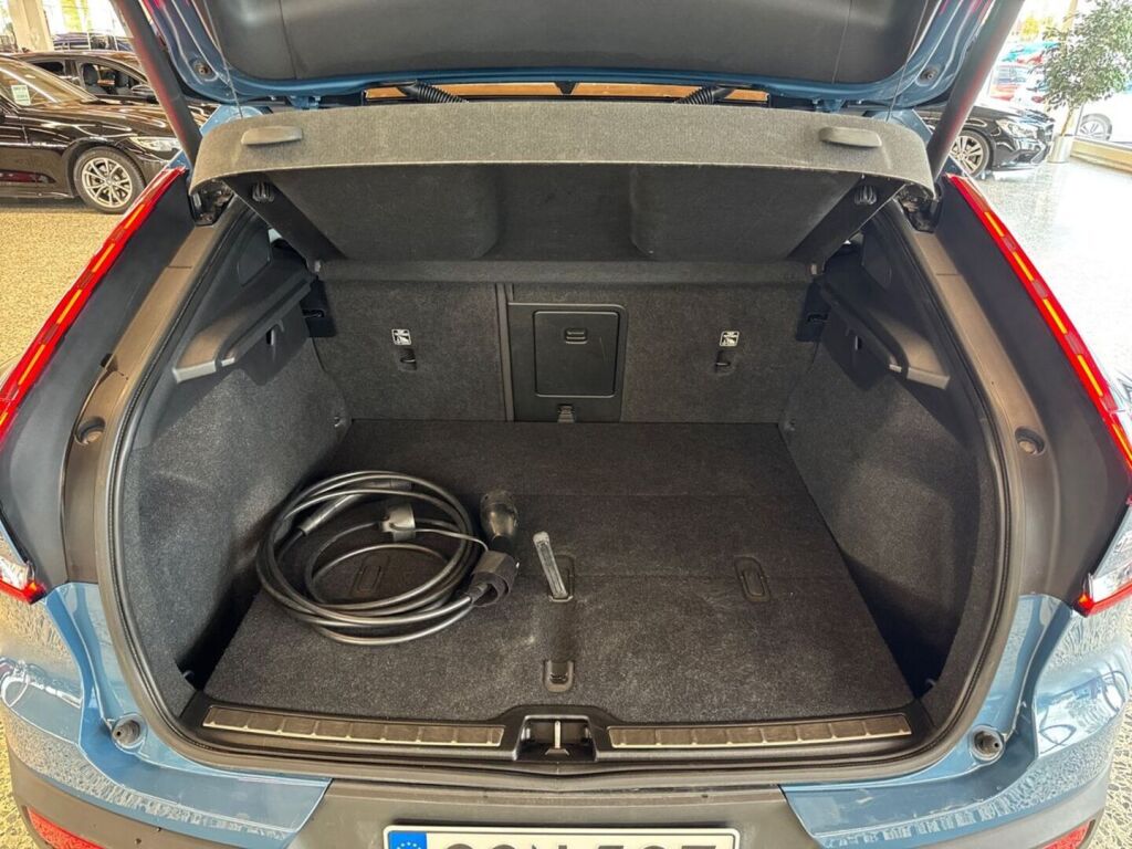 Volvo C40 2023 Sininen