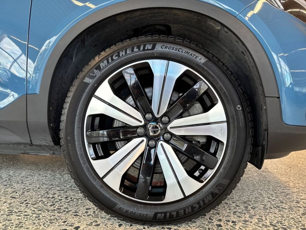 Volvo C40 2023 Sininen